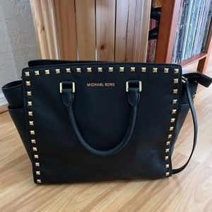 Michael Kors black purse